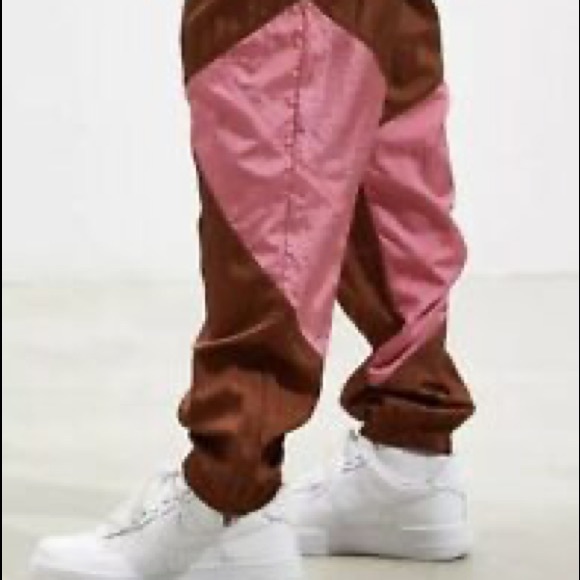 CHAMPION UO Exclusive Hoodie and Wind Pant Set - Picture 16 of 16